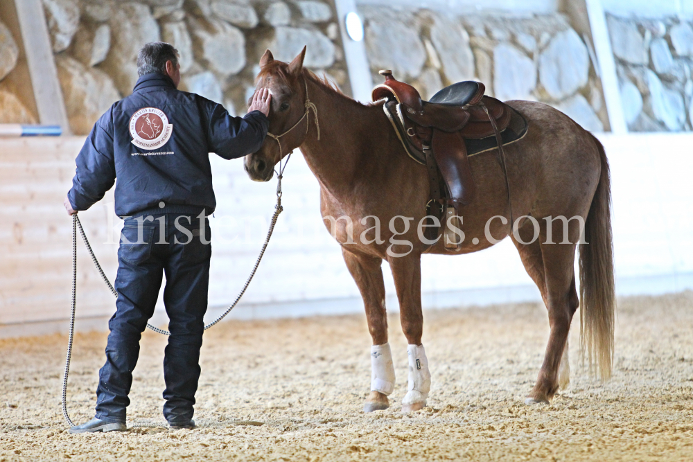 Reitarena Stubai / horsemanship by kristen-images.com