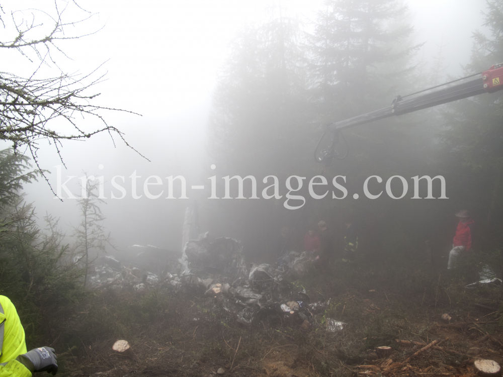 Flugzeugabsturz in Tirol / Cessna Typ 414 by kristen-images.com