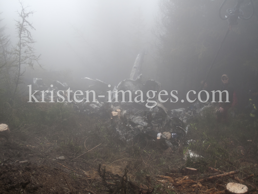 Flugzeugabsturz in Tirol / Cessna Typ 414 by kristen-images.com