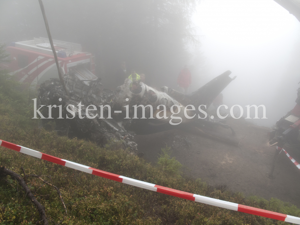 Flugzeugabsturz in Tirol / Cessna Typ 414 by kristen-images.com