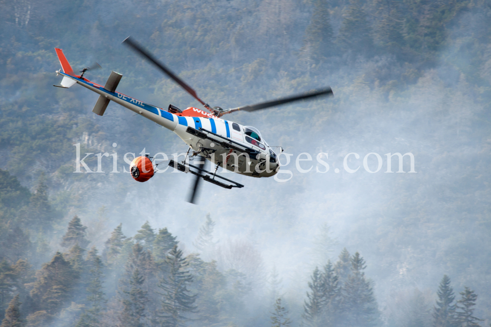 Waldbrand bei Absam, Halltal by kristen-images.com