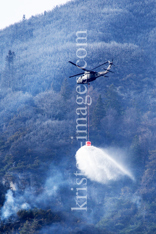 Waldbrand bei Absam, Halltal by kristen-images.com