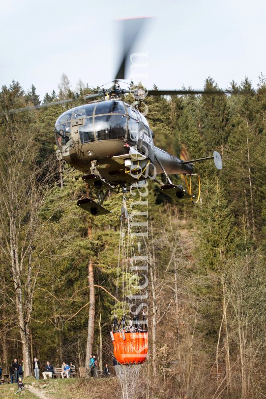 Waldbrand bei Absam, Halltal by kristen-images.com