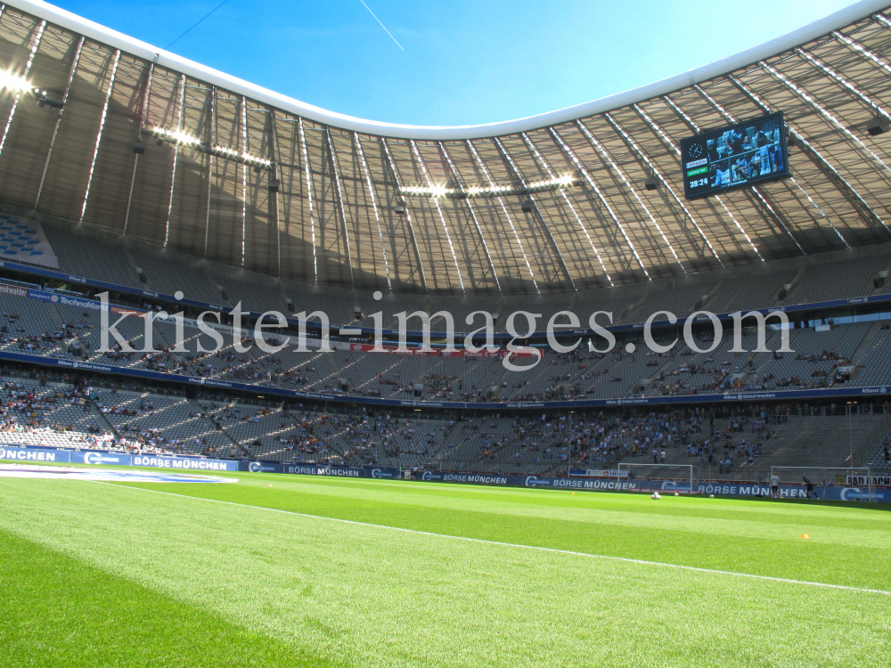 Allianz Arena / München by kristen-images.com