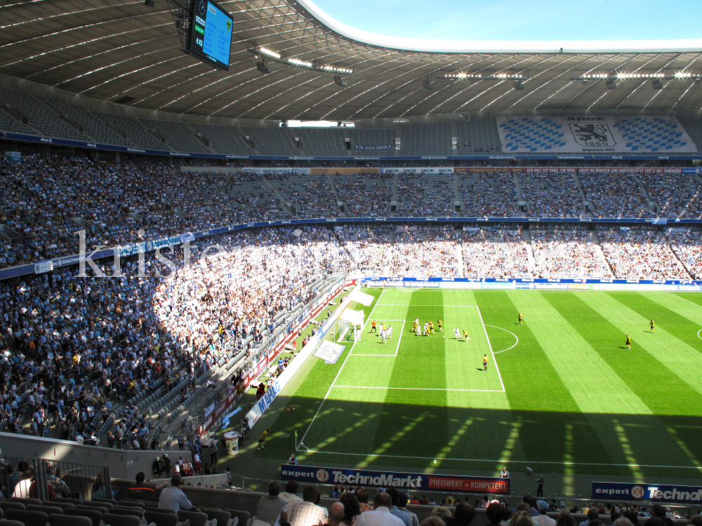 Allianz Arena / München by kristen-images.com