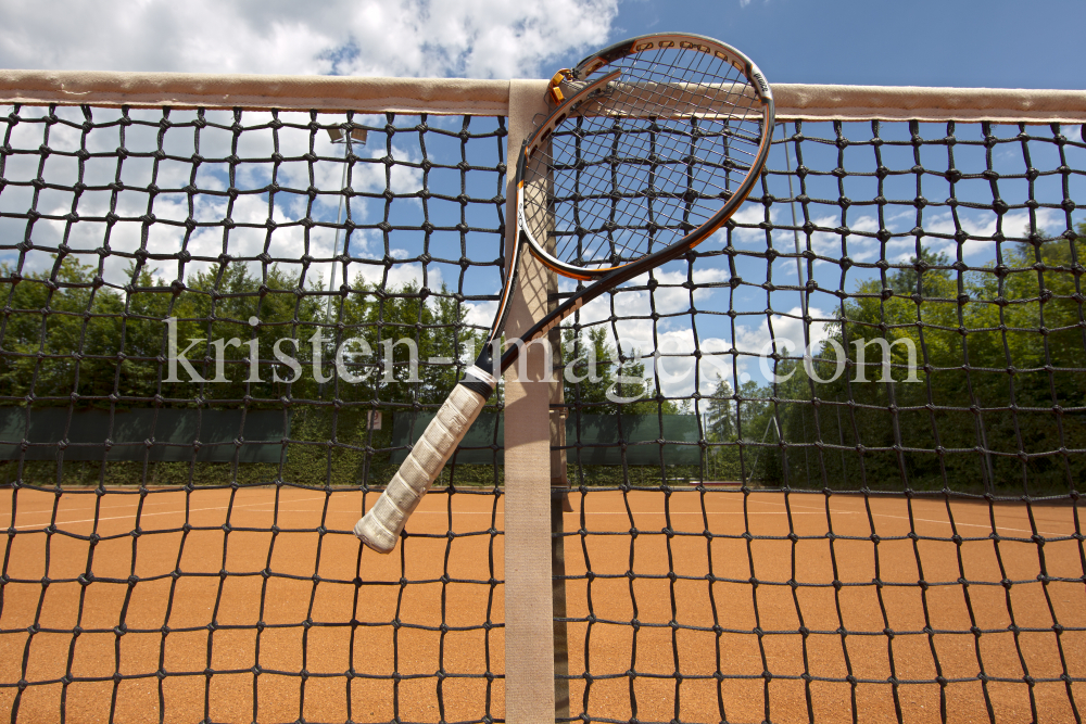 Tennisplatz / Tennisschläger / Parkclub Igls by kristen-images.com