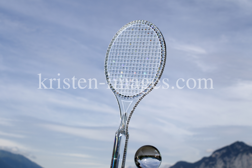 Kristall Tennisschläger von Swarovski by kristen-images.com