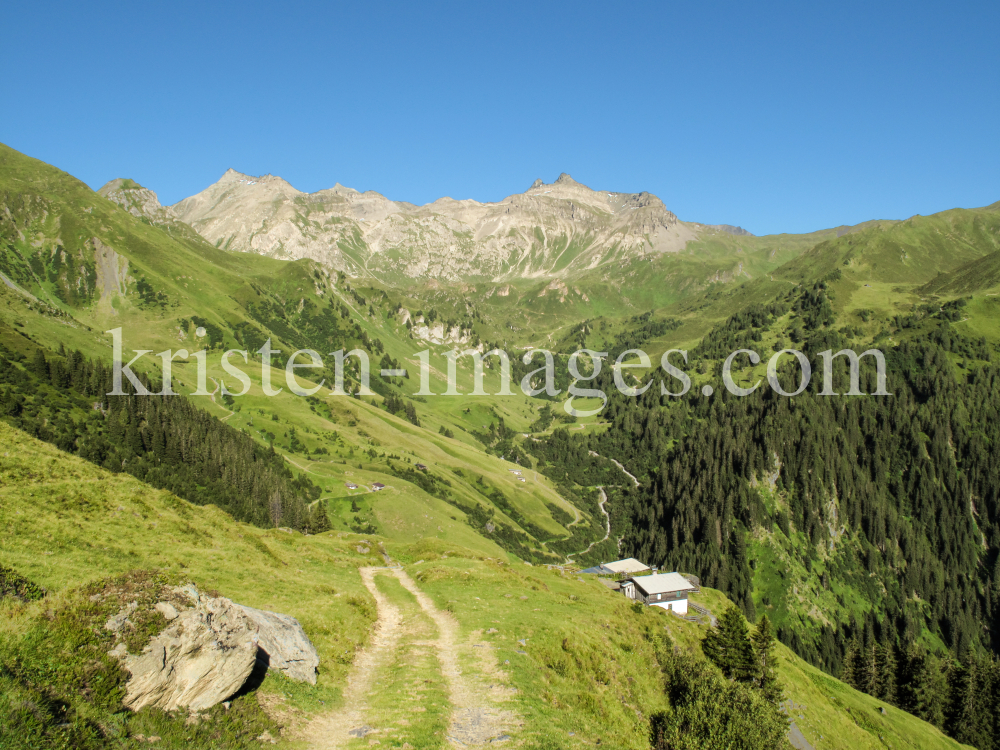 Navistal, Tirol by kristen-images.com