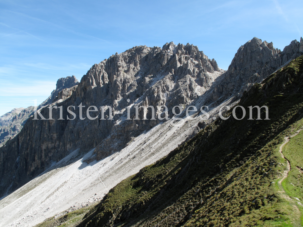 Aufstieg zum Habicht / Tirol by kristen-images.com