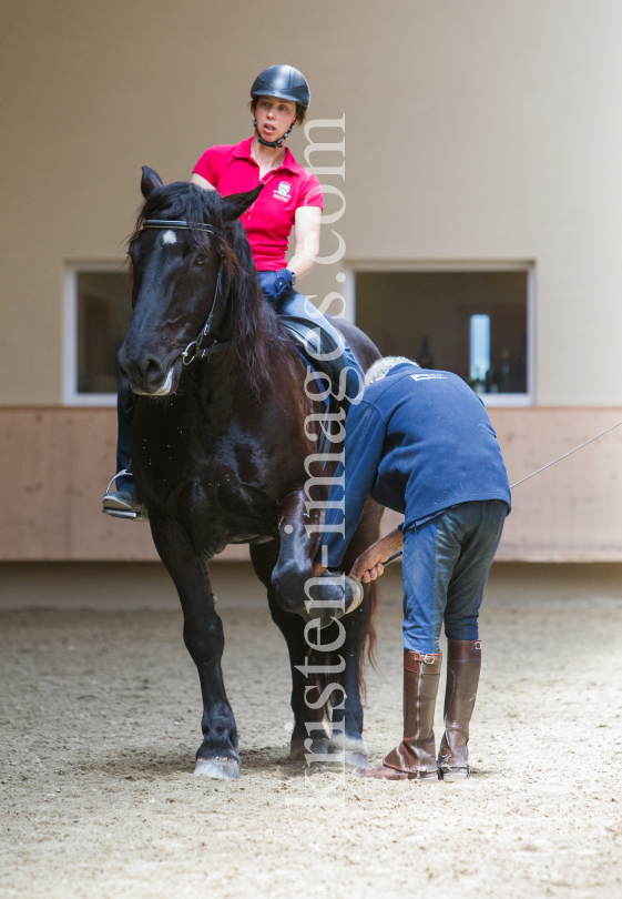 klassische Dressur mit Monolo Mendez / Aldrans, Tirol by kristen-images.com