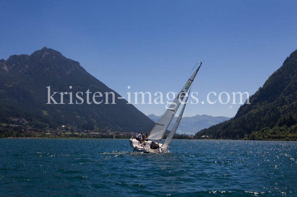 Segeln / UFO22 / Regatta / Achensee by kristen-images.com