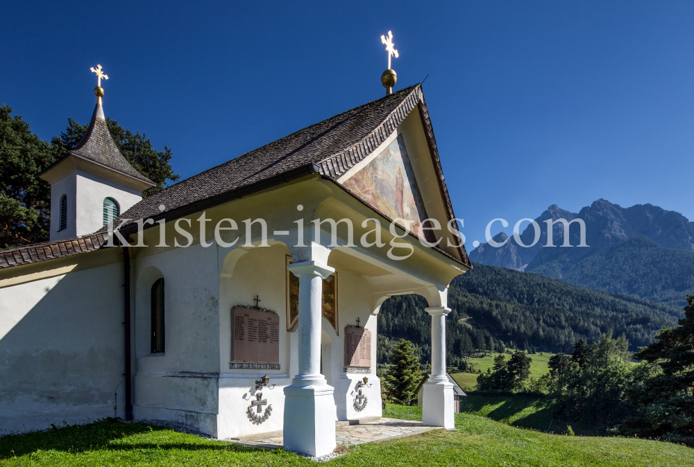 Mieders im Stubaital / Kalvarienbergkirche by kristen-images.com