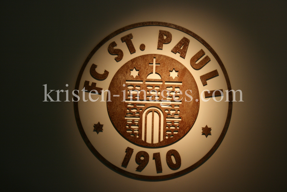 FC St. Pauli Logo by kristen-images.com