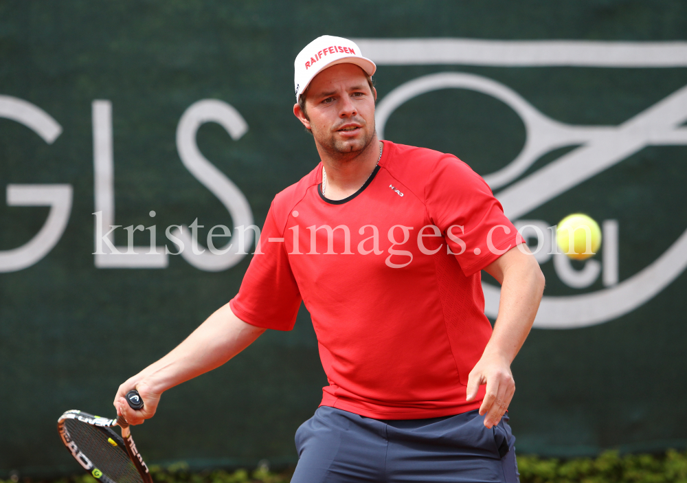 Beat Feuz - Andreas Haider-Maurer / Tennis / Training by kristen-images.com