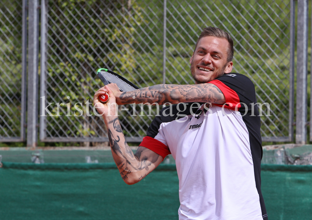 Beat Feuz - Andreas Haider-Maurer / Tennis / Training by kristen-images.com