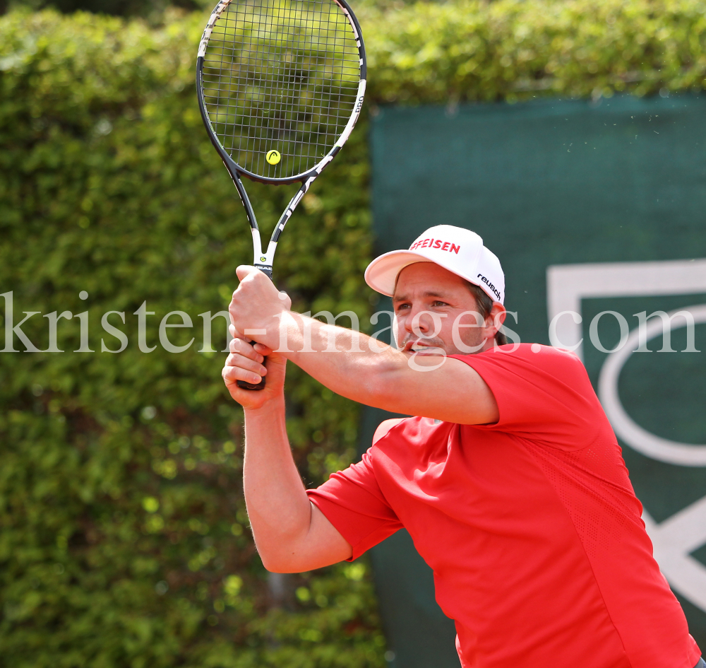 Beat Feuz - Andreas Haider-Maurer / Tennis / Training by kristen-images.com