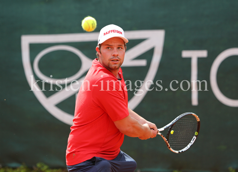 Beat Feuz - Andreas Haider-Maurer / Tennis / Training by kristen-images.com