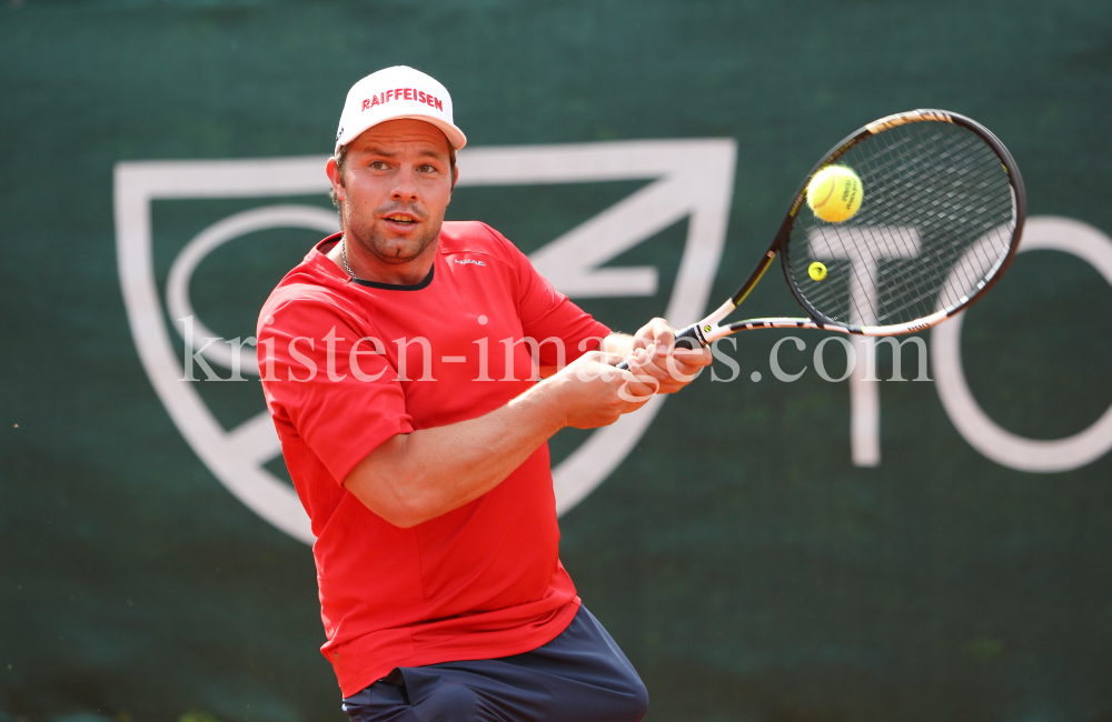 Beat Feuz - Andreas Haider-Maurer / Tennis / Training by kristen-images.com