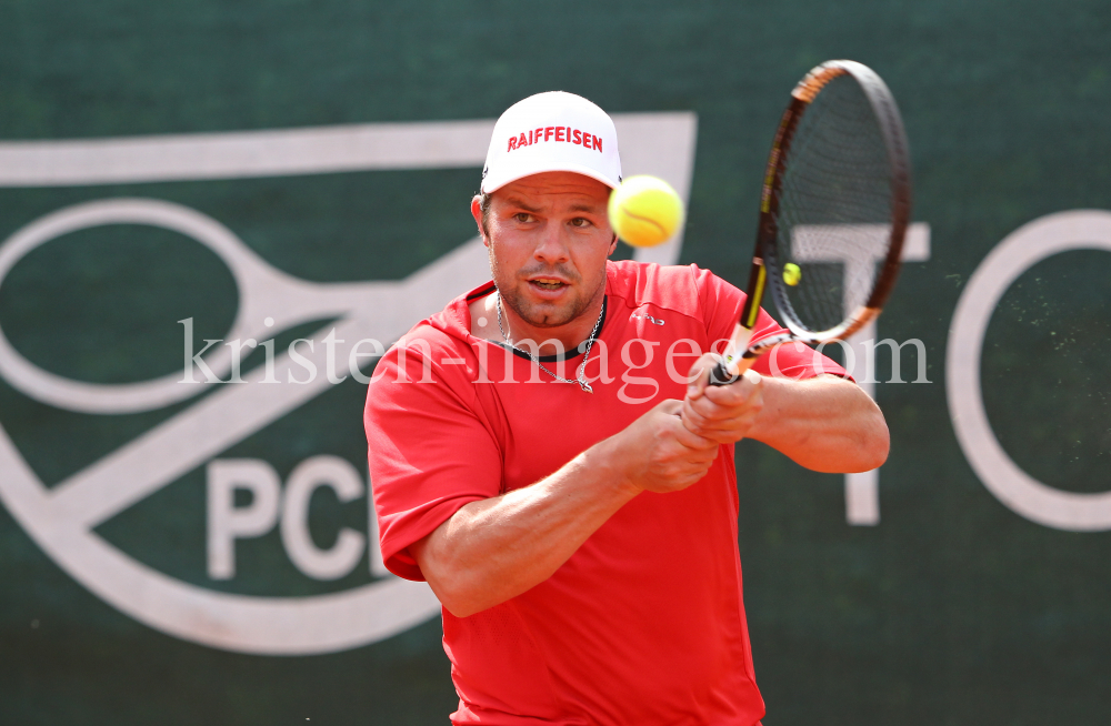 Beat Feuz - Andreas Haider-Maurer / Tennis / Training by kristen-images.com