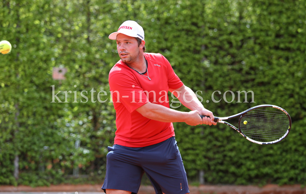 Beat Feuz - Andreas Haider-Maurer / Tennis / Training by kristen-images.com