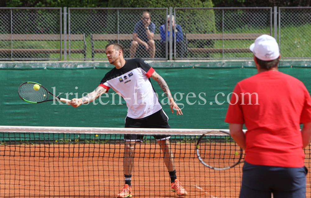 Beat Feuz - Andreas Haider-Maurer / Tennis / Training by kristen-images.com