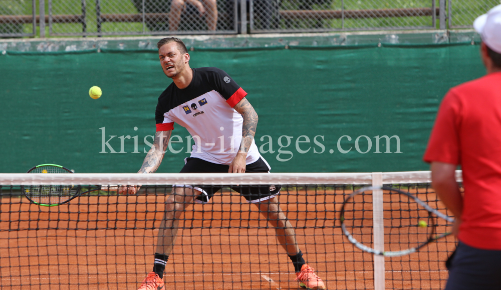 Beat Feuz - Andreas Haider-Maurer / Tennis / Training by kristen-images.com