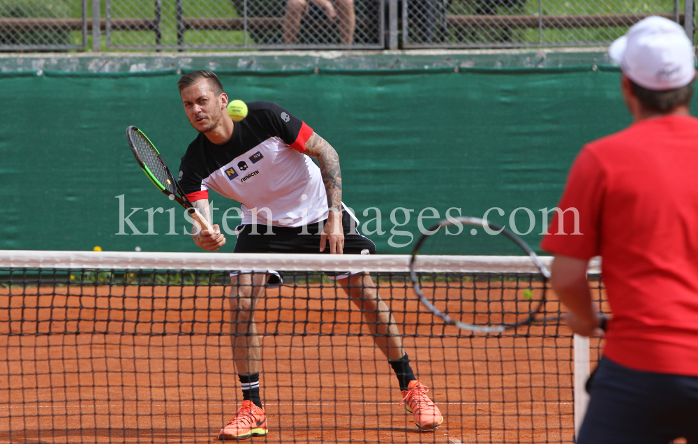 Beat Feuz - Andreas Haider-Maurer / Tennis / Training by kristen-images.com