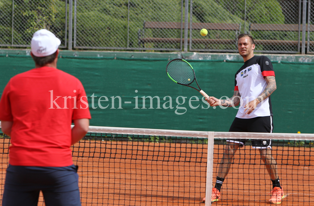 Beat Feuz - Andreas Haider-Maurer / Tennis / Training by kristen-images.com