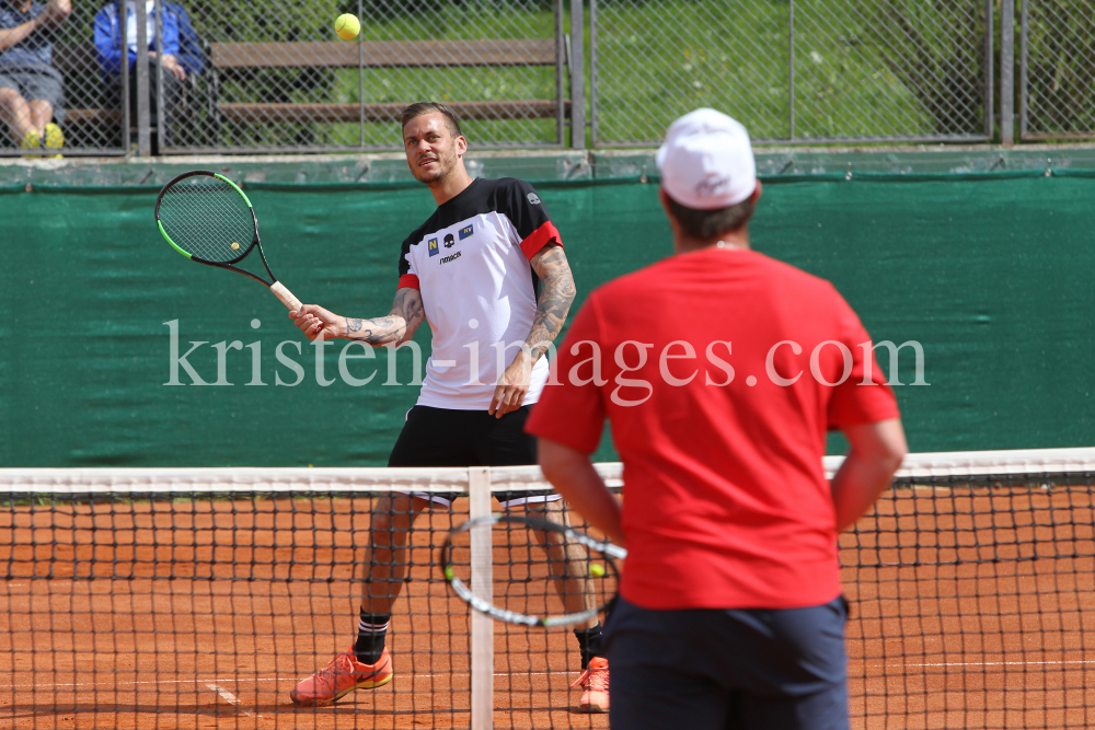 Beat Feuz - Andreas Haider-Maurer / Tennis / Training by kristen-images.com