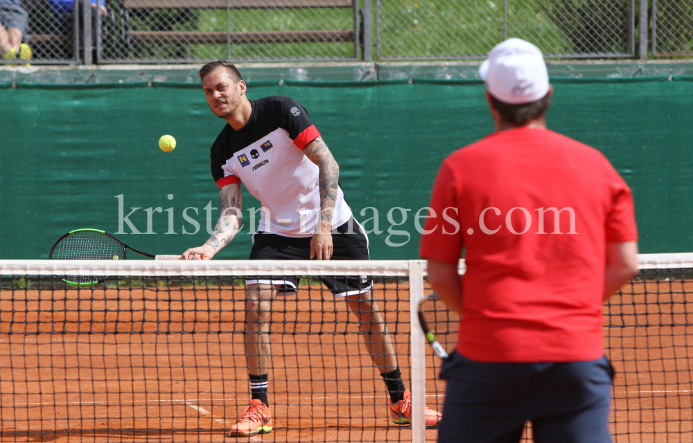 Beat Feuz - Andreas Haider-Maurer / Tennis / Training by kristen-images.com