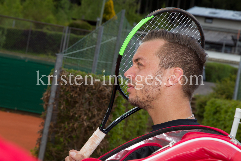 Beat Feuz - Andreas Haider-Maurer / Tennis / Training by kristen-images.com