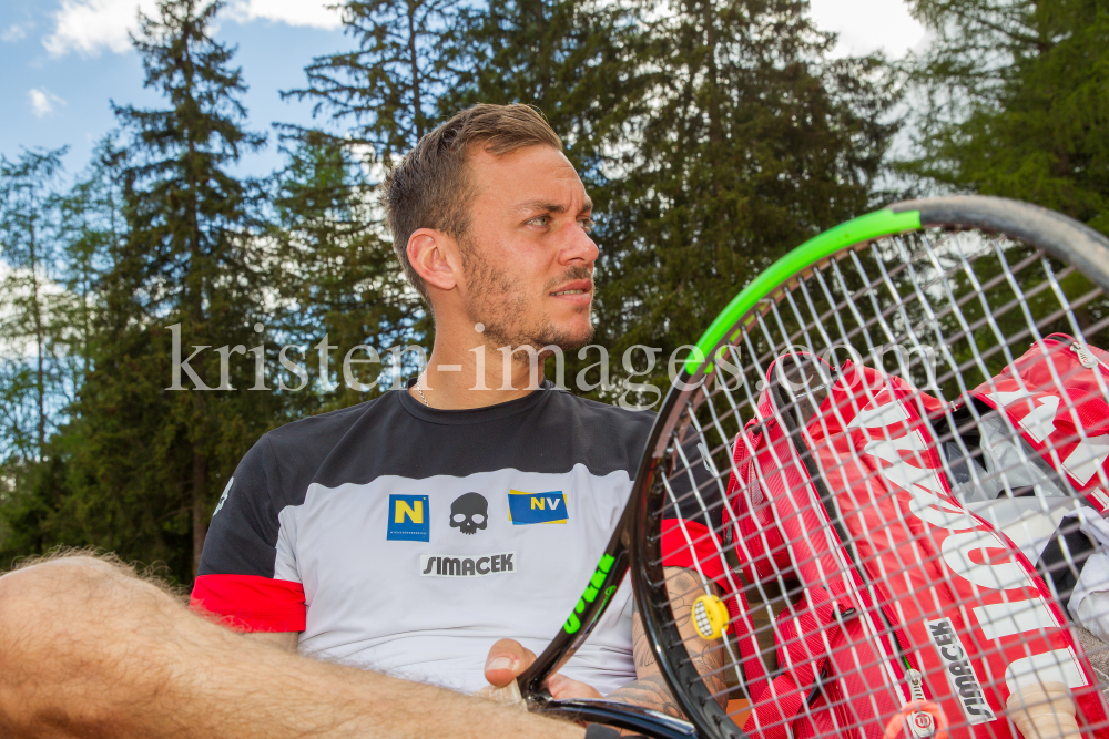 Beat Feuz - Andreas Haider-Maurer / Tennis / Training by kristen-images.com