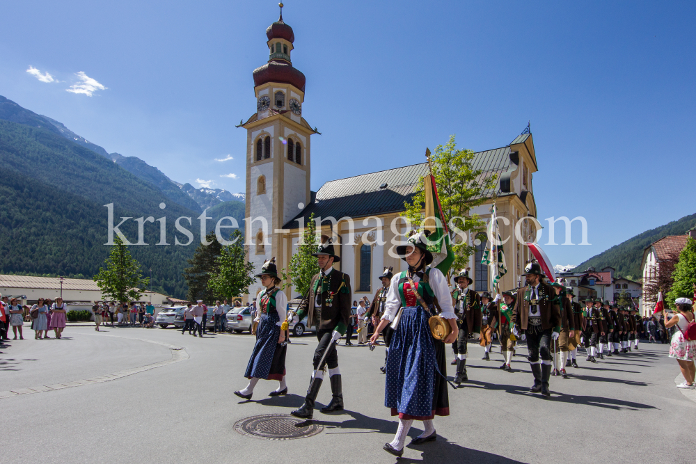 Markterhebung von Fulpmes / Stubaital, Tirol by kristen-images.com