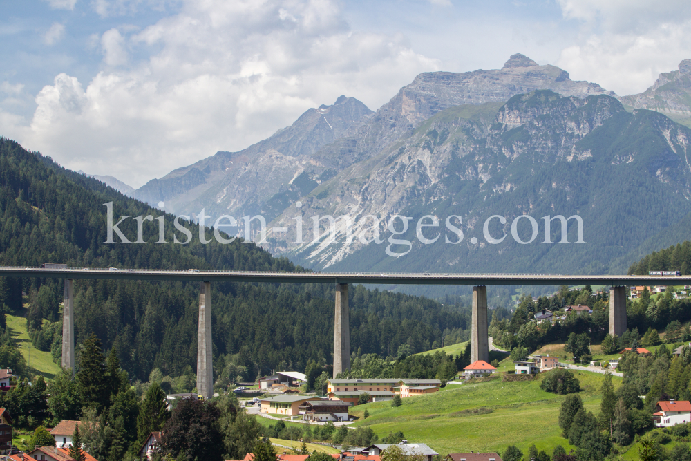 Steinach am Brenner / Wipptal / Tirol by kristen-images.com