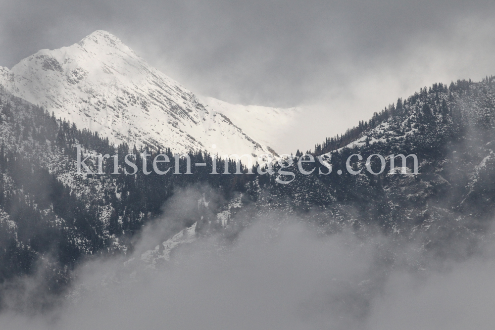 Winterlandschaft in Tirol by kristen-images.com