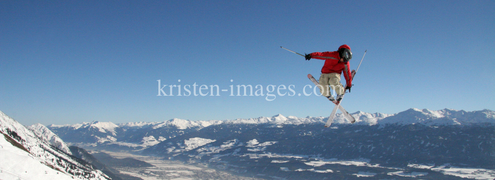 Ski Freestyle by kristen-images.com