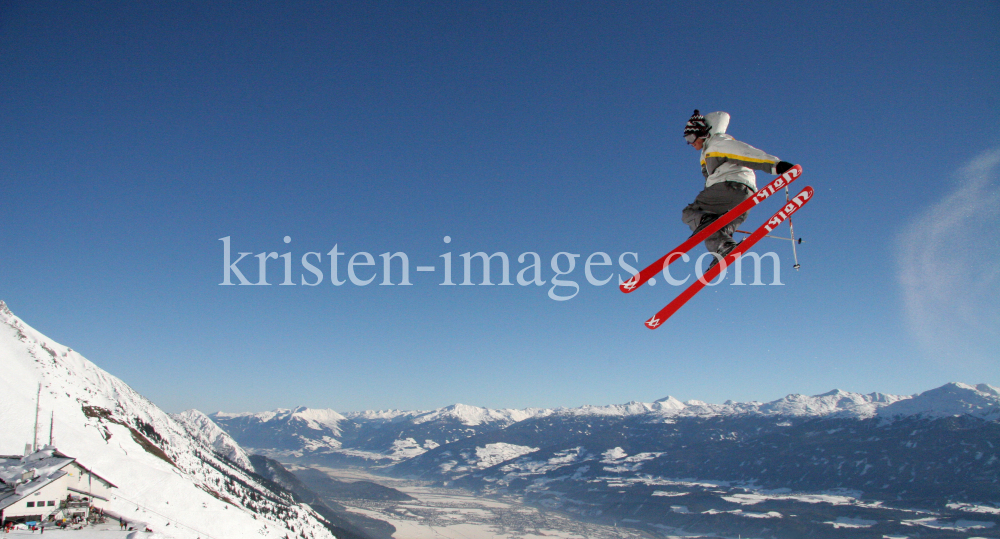 Ski Freestyle by kristen-images.com