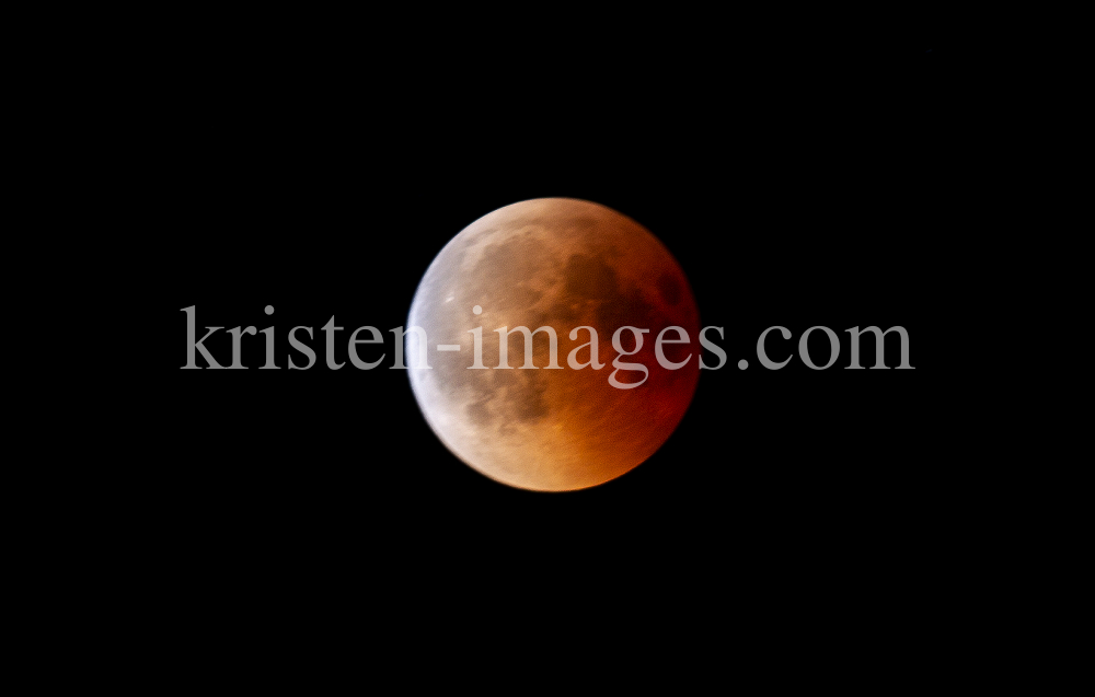 Mondfinsternis / Blutmond / Innsbruck by kristen-images.com