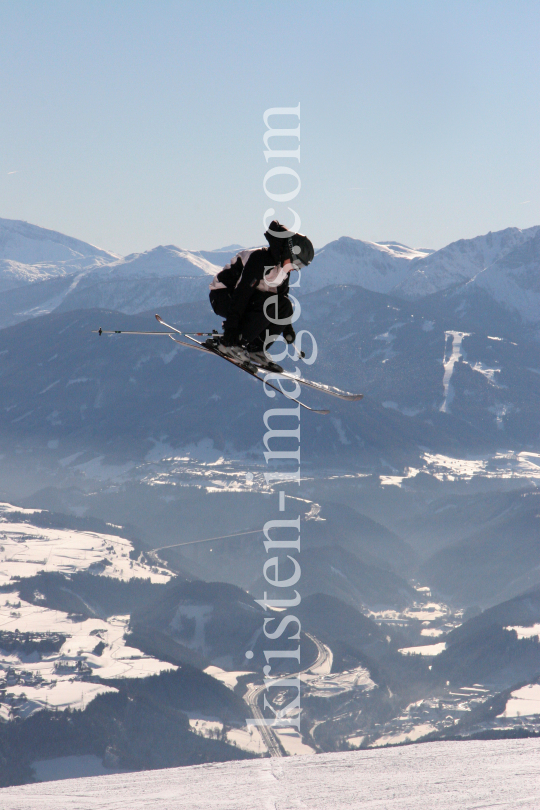 Ski Freestyle by kristen-images.com