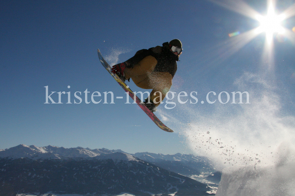 Snowboard Freestyle by kristen-images.com