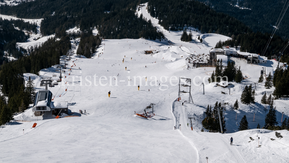 Skigebiet Rosshütte Seefeld, Tirol by kristen-images.com