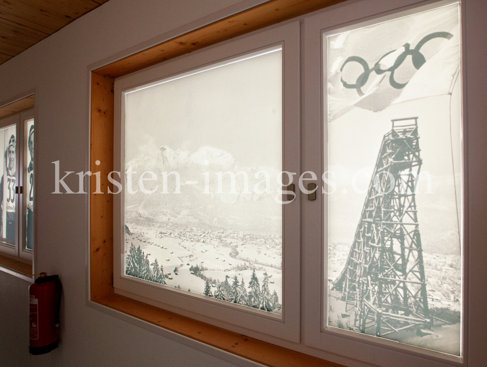 Skisprungschanze / Garmisch-Partenkirchen by kristen-images.com