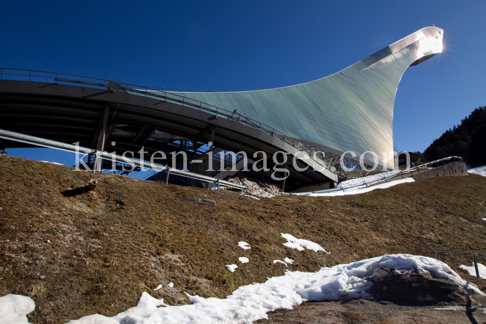 Skisprungschanze / Garmisch-Partenkirchen by kristen-images.com