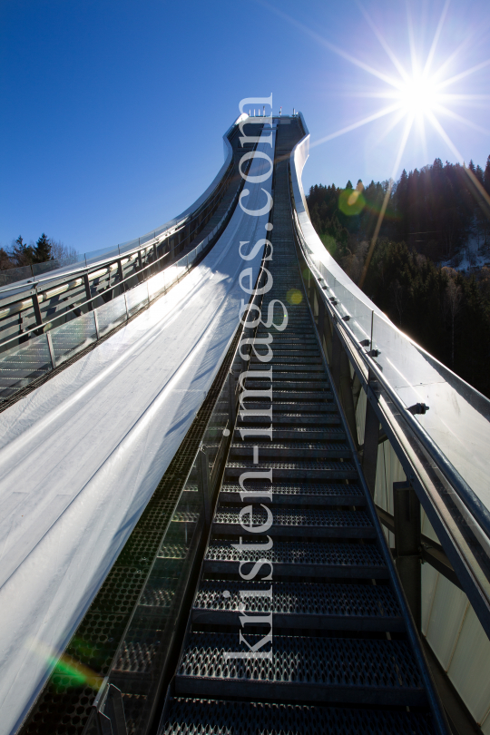 Skisprungschanze / Garmisch-Partenkirchen by kristen-images.com