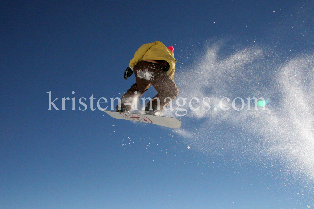 Snowboard Freestyle by kristen-images.com