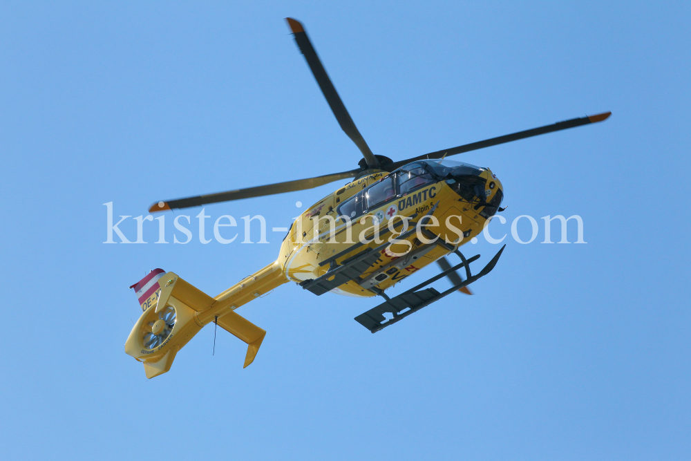 ÖAMTC Rettungshubschrauber by kristen-images.com