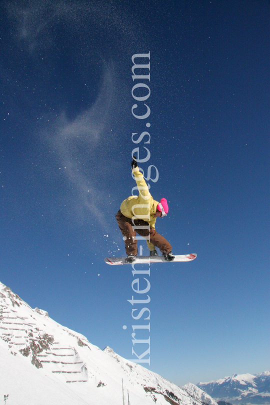 Snowboard Freestyle by kristen-images.com