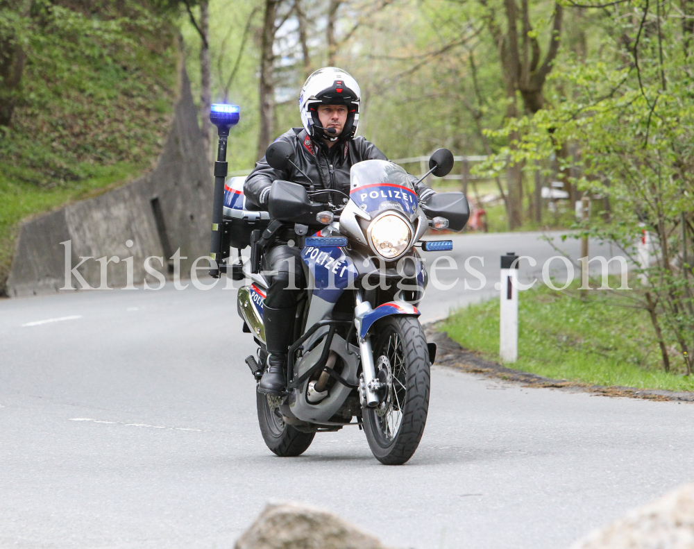 Polizei / Polizeimotorrad by kristen-images.com