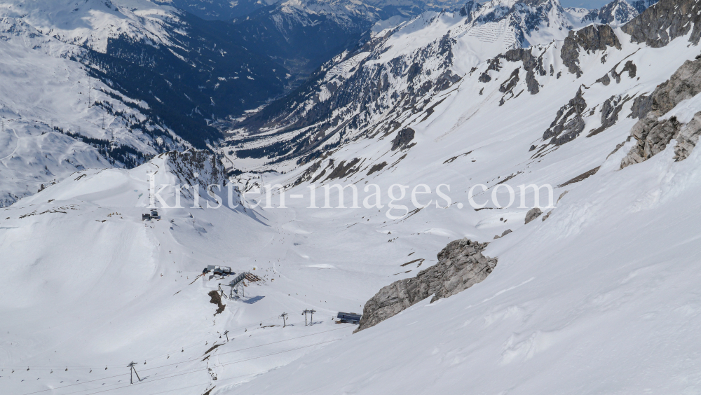 Ski Arlberg by kristen-images.com