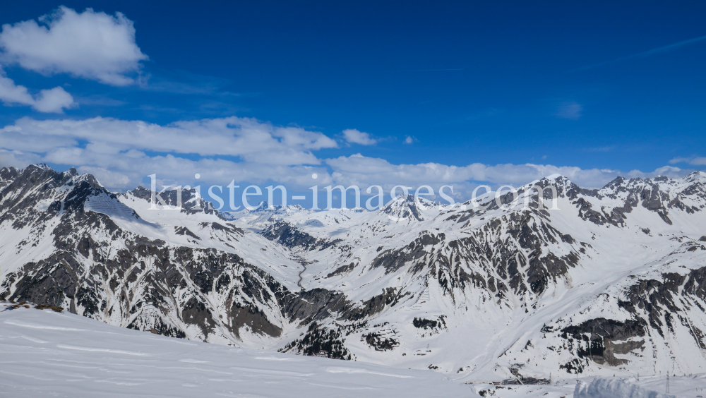 Ski Arlberg by kristen-images.com